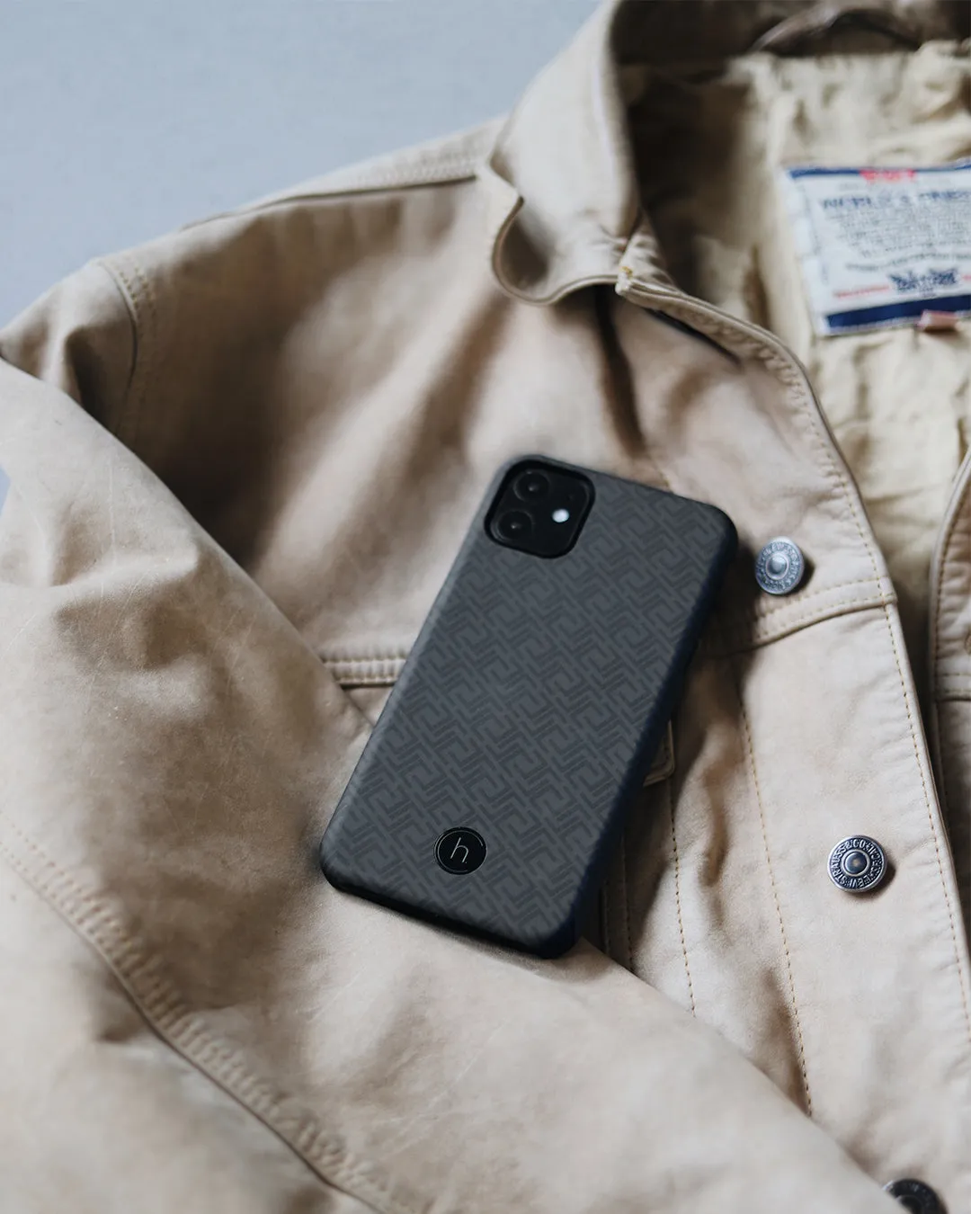 Holdit Style Phone Case for iPhone 11/XR Celia Series - PARIS CELIA BLACK & BLACK