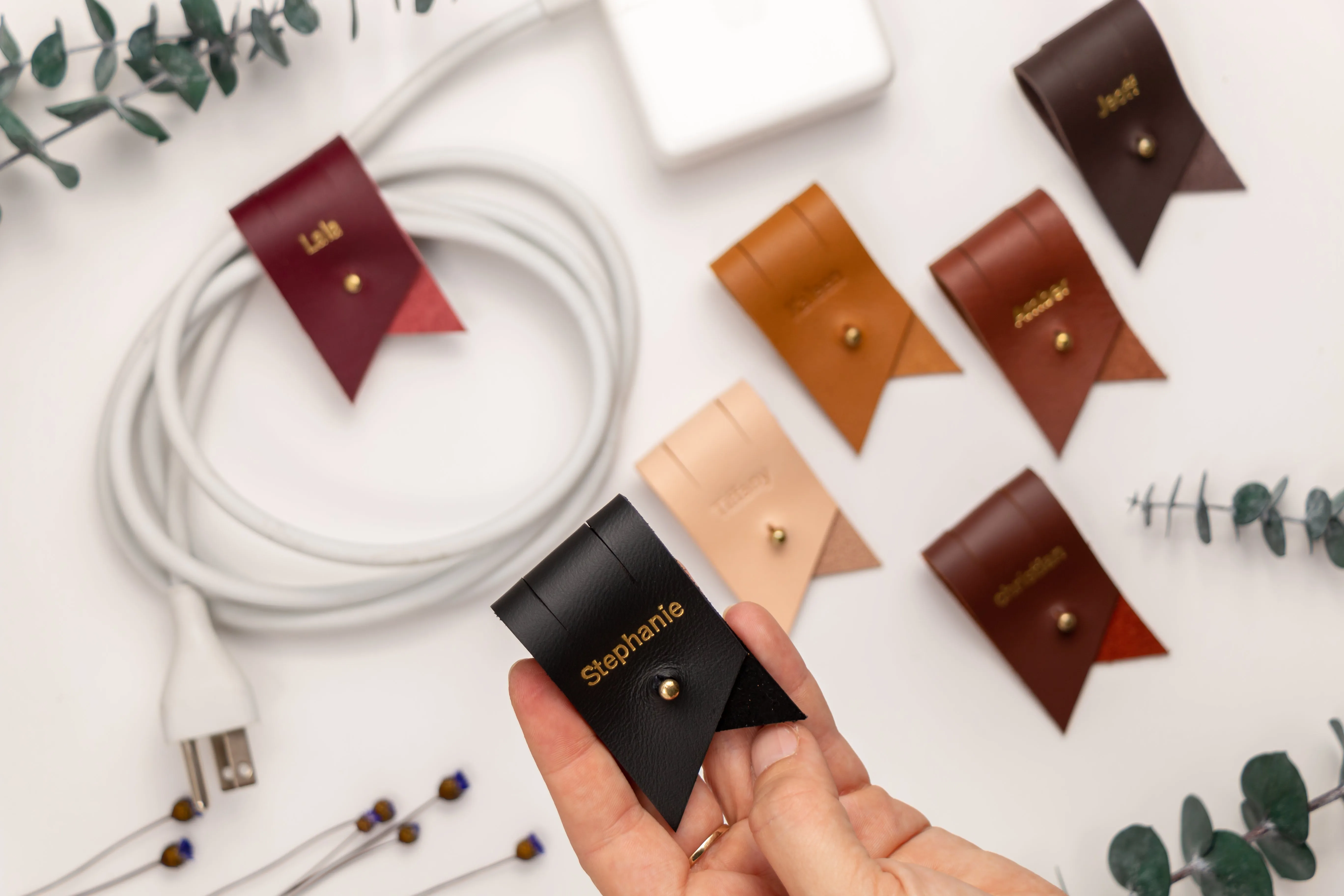 Large Cable Holder [Stud & Post]