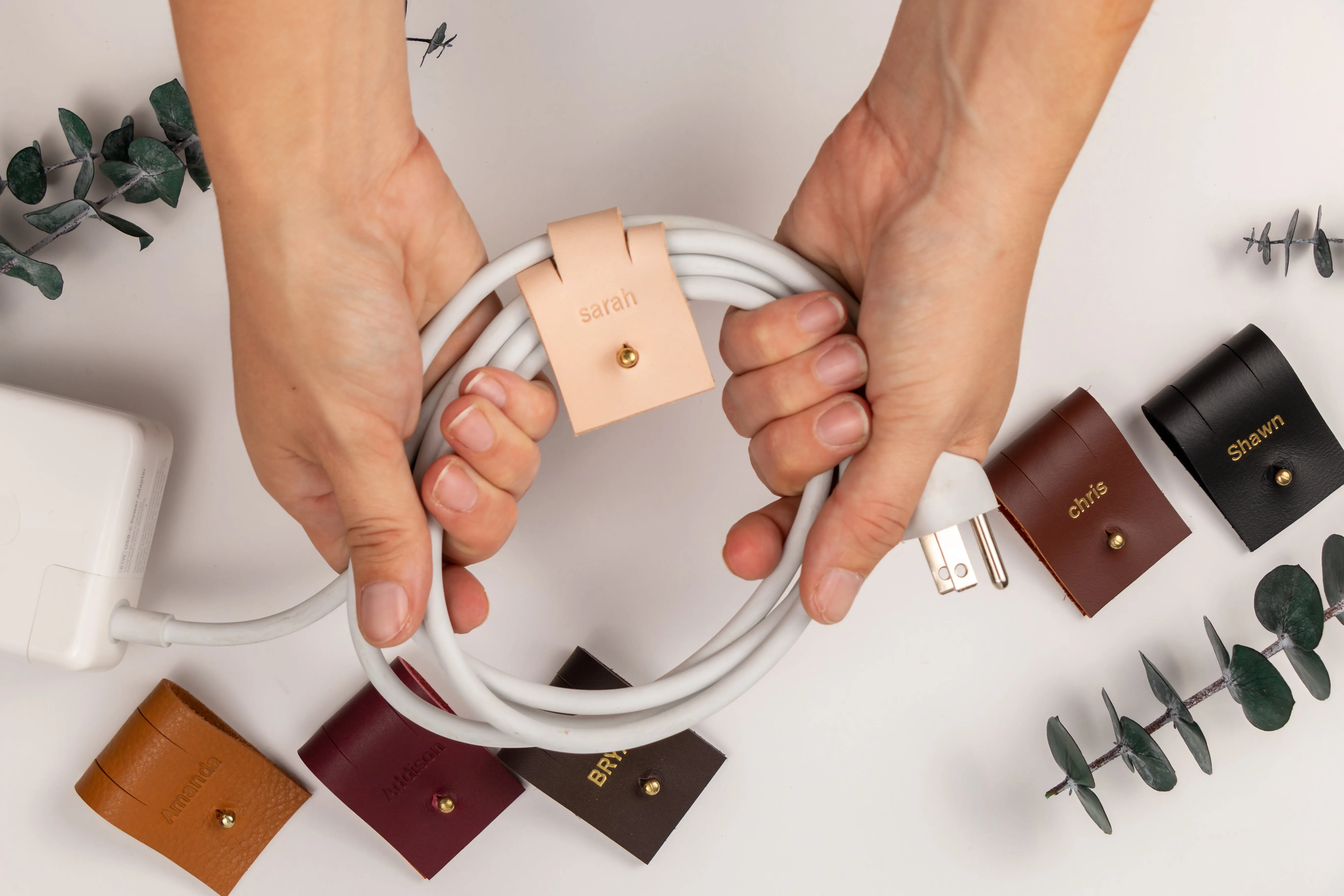 Large Cable Holder [Stud & Post]